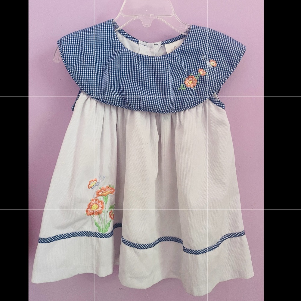 Beautiful Vintage little girl’s dress 👧🏻